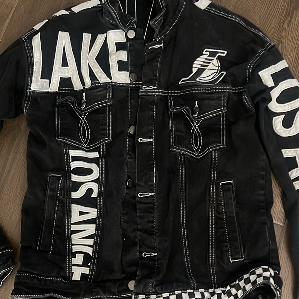 LA Lakers denim jacket *nice!* - Picture 2 of 7